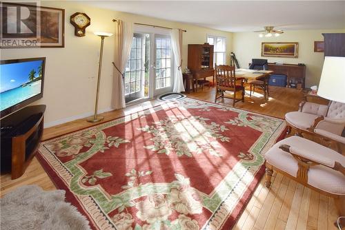 209 Charlebois St, Azilda, ON - Indoor Photo Showing Living Room