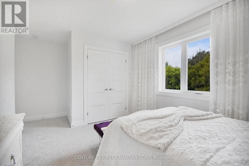 207 Union Avenue, Middlesex Centre (Komoka), ON - Indoor Photo Showing Bedroom