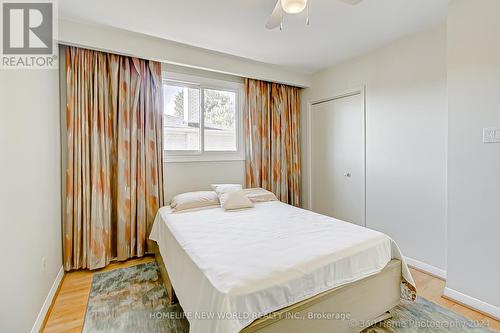 25 Mosedale Crescent, Toronto, ON - Indoor Photo Showing Bedroom