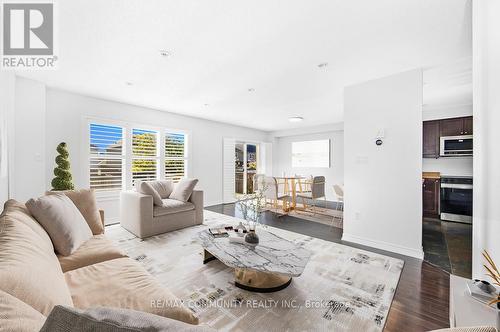 48 Hayman Street, Clarington, ON - Indoor Photo Showing Living Room