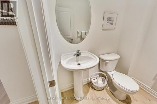 113 Winners Circle, Toronto, ON - Indoor Photo Showing Bathroom