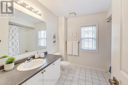 113 Winners Circle, Toronto, ON - Indoor Photo Showing Bathroom