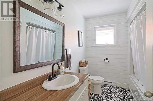 91 Dykeman Street, Fredericton, NB - Indoor Photo Showing Bathroom