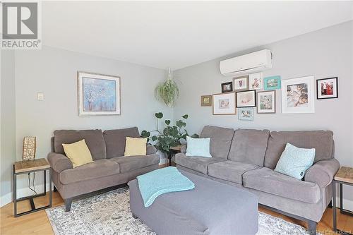 91 Dykeman Street, Fredericton, NB - Indoor Photo Showing Living Room