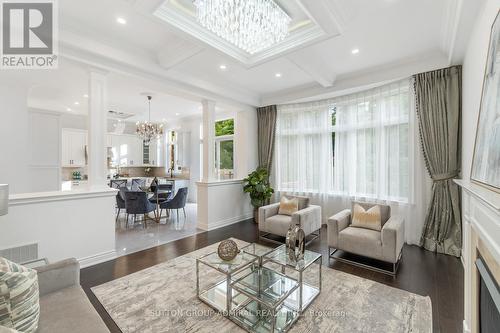 76 Heintzman Crescent, Vaughan, ON - Indoor Photo Showing Living Room