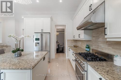 76 Heintzman Crescent, Vaughan, ON - Indoor Photo Showing Kitchen With Stainless Steel Kitchen With Upgraded Kitchen