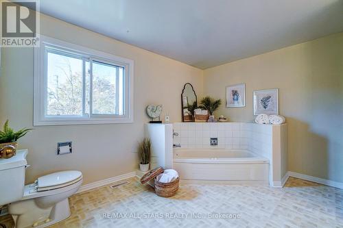 1 - 1 Adams Court, Uxbridge, ON - Indoor Photo Showing Bathroom