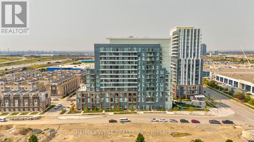 1106 - 60 Honeycrisp Crescent, Vaughan, ON - Outdoor With View