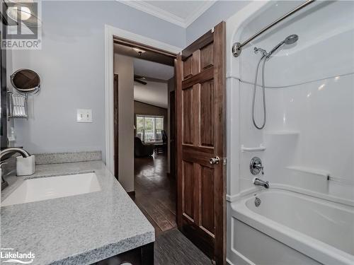 1851 Cedar Lane, Bracebridge, ON - Indoor Photo Showing Bathroom