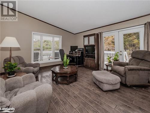 1851 Cedar Lane, Bracebridge, ON - Indoor Photo Showing Living Room