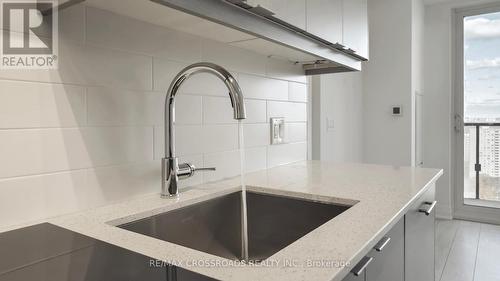 1902 - 30 Elm Drive, Mississauga, ON - Indoor Photo Showing Kitchen With Upgraded Kitchen