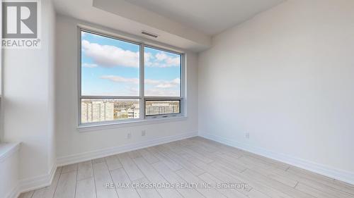 1902 - 30 Elm Drive, Mississauga, ON - Indoor Photo Showing Other Room