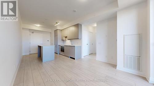 1902 - 30 Elm Drive, Mississauga, ON - Indoor Photo Showing Kitchen