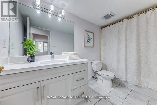 410 - 15 Sewells Road, Toronto, ON - Indoor Photo Showing Bathroom