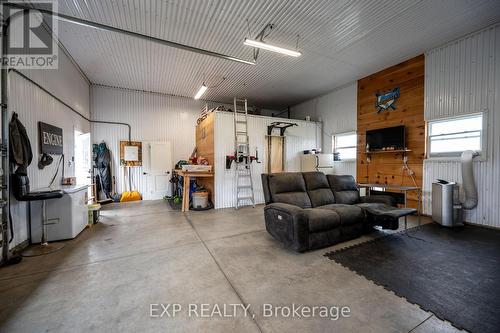 54080 Eden Line, Aylmer (Ay), ON - Indoor Photo Showing Garage