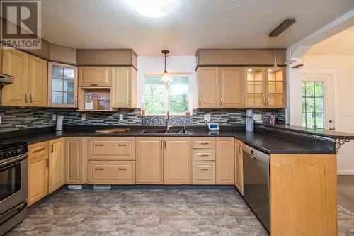 1225 Orion Road, Prince George, BC - Indoor Photo Showing Kitchen With Double Sink