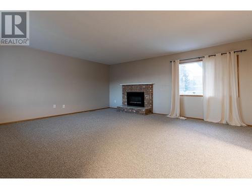 7455 S Kelly Road, Prince George, BC - Indoor With Fireplace