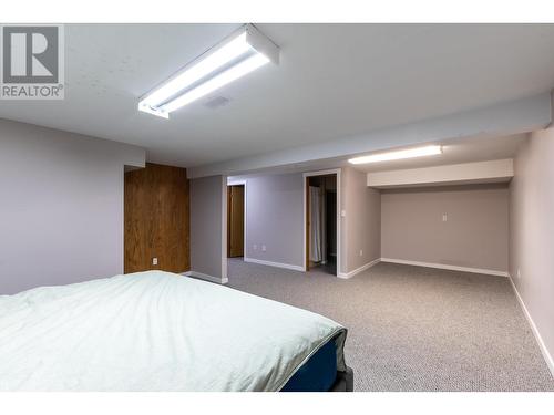 7455 S Kelly Road, Prince George, BC - Indoor Photo Showing Bedroom