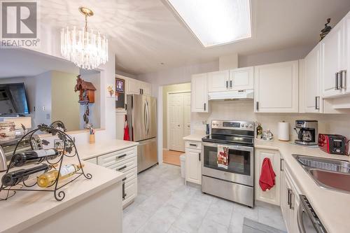 130 Abbott Street Unit# 309, Penticton, BC - Indoor Photo Showing Kitchen With Double Sink