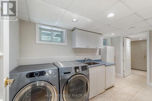 215 Valley View Drive, Innisfil, ON - Indoor Photo Showing Laundry Room