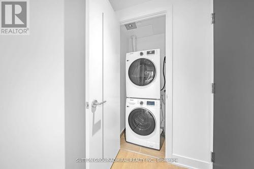 1706 - 8 Cumberland Street, Toronto, ON - Indoor Photo Showing Laundry Room