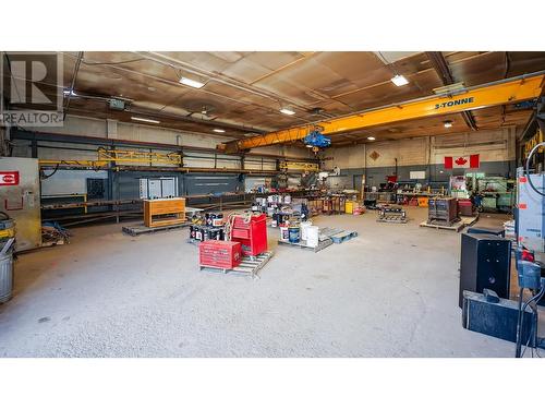 426 Aylmer Road, Chase, BC - Indoor Photo Showing Garage