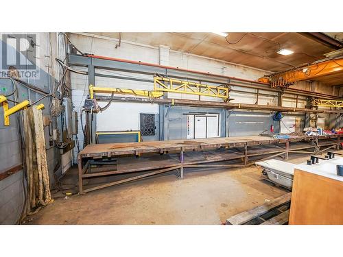 426 Aylmer Road, Chase, BC - Indoor Photo Showing Garage