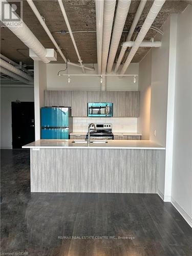 415 - 120 Huron Street, Guelph, ON - Indoor Photo Showing Kitchen