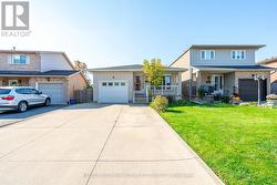 21 DARROW DRIVE  Hamilton, ON L8E 4P4