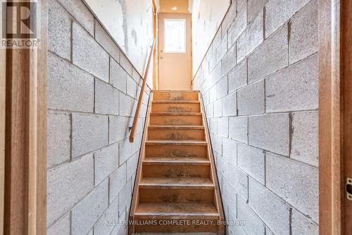 21 Darrow Drive, Hamilton, ON - Indoor Photo Showing Other Room