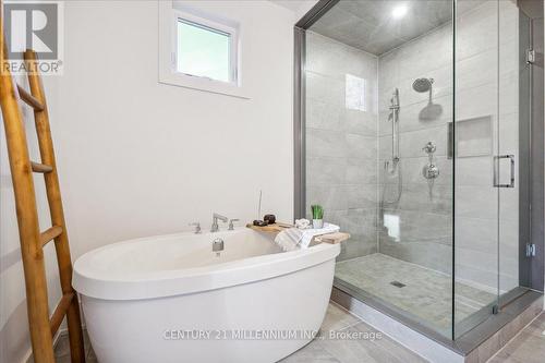 102 Goldie Court, Blue Mountains, ON - Indoor Photo Showing Bathroom