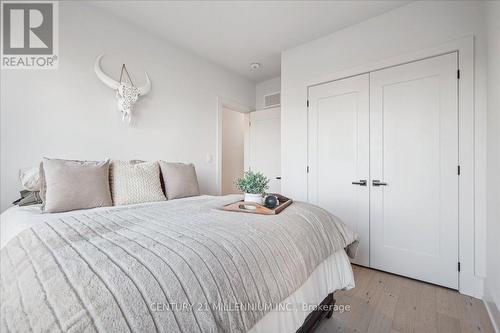 102 Goldie Court, Blue Mountains, ON - Indoor Photo Showing Bedroom