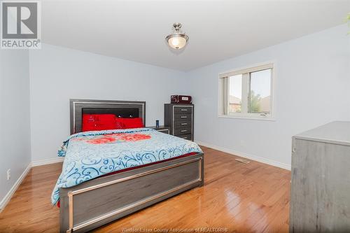 152 Shady Spring Crescent, Lakeshore, ON - Indoor Photo Showing Bedroom