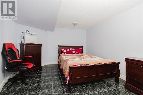 152 Shady Spring Crescent, Lakeshore, ON - Indoor Photo Showing Bedroom