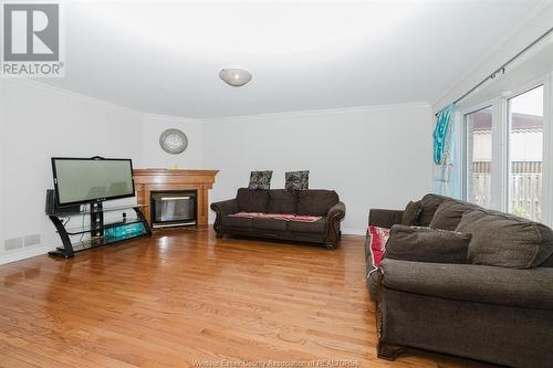 152 Shady Spring Crescent, Lakeshore, ON - Indoor Photo Showing Living Room With Fireplace