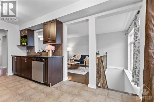 152 Patriot Place, Ottawa, ON - Indoor Photo Showing Kitchen