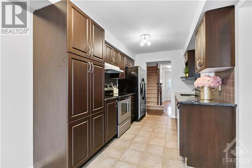 152 Patriot Place, Ottawa, ON - Indoor Photo Showing Kitchen