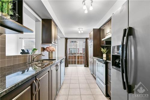 152 Patriot Place, Ottawa, ON - Indoor Photo Showing Kitchen With Stainless Steel Kitchen With Double Sink With Upgraded Kitchen