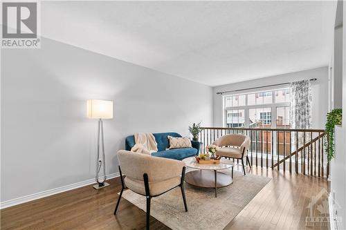 152 Patriot Place, Ottawa, ON - Indoor Photo Showing Living Room