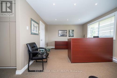 6 Glendale Avenue, Deep River, ON - Indoor Photo Showing Bedroom