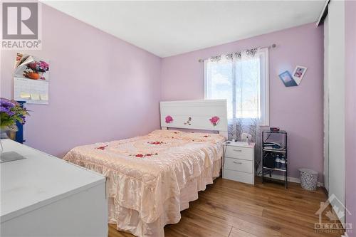 6104 Vineyard Drive, Ottawa, ON - Indoor Photo Showing Bedroom