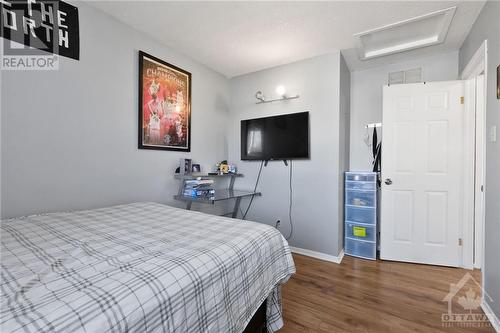 6104 Vineyard Drive, Ottawa, ON - Indoor Photo Showing Bedroom