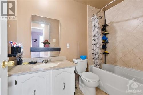 6104 Vineyard Drive, Ottawa, ON - Indoor Photo Showing Bathroom