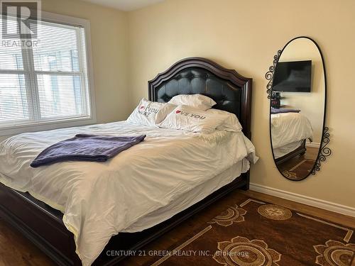 100 Reid Avenue S, Hamilton, ON - Indoor Photo Showing Bedroom