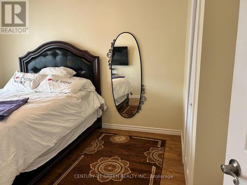 100 Reid Avenue S, Hamilton, ON - Indoor Photo Showing Bedroom