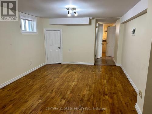 100 Reid Avenue S, Hamilton, ON - Indoor Photo Showing Other Room