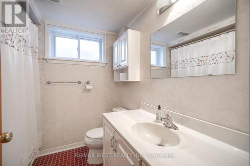 330 Rathburn Road, Toronto, ON - Indoor Photo Showing Bathroom