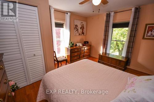 272 Station Street, North Middlesex (Parkhill), ON - Indoor Photo Showing Bedroom