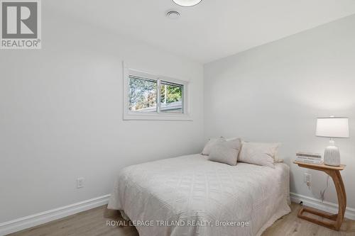 57 Sunray Avenue, London, ON - Indoor Photo Showing Bedroom