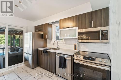 617 Front Street, Quinte West, ON - Indoor Photo Showing Kitchen With Double Sink